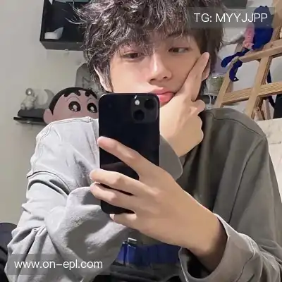 罗月